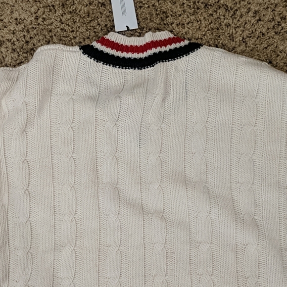 UGG Weslynn Poncho Sweater - Picture 4 of 6